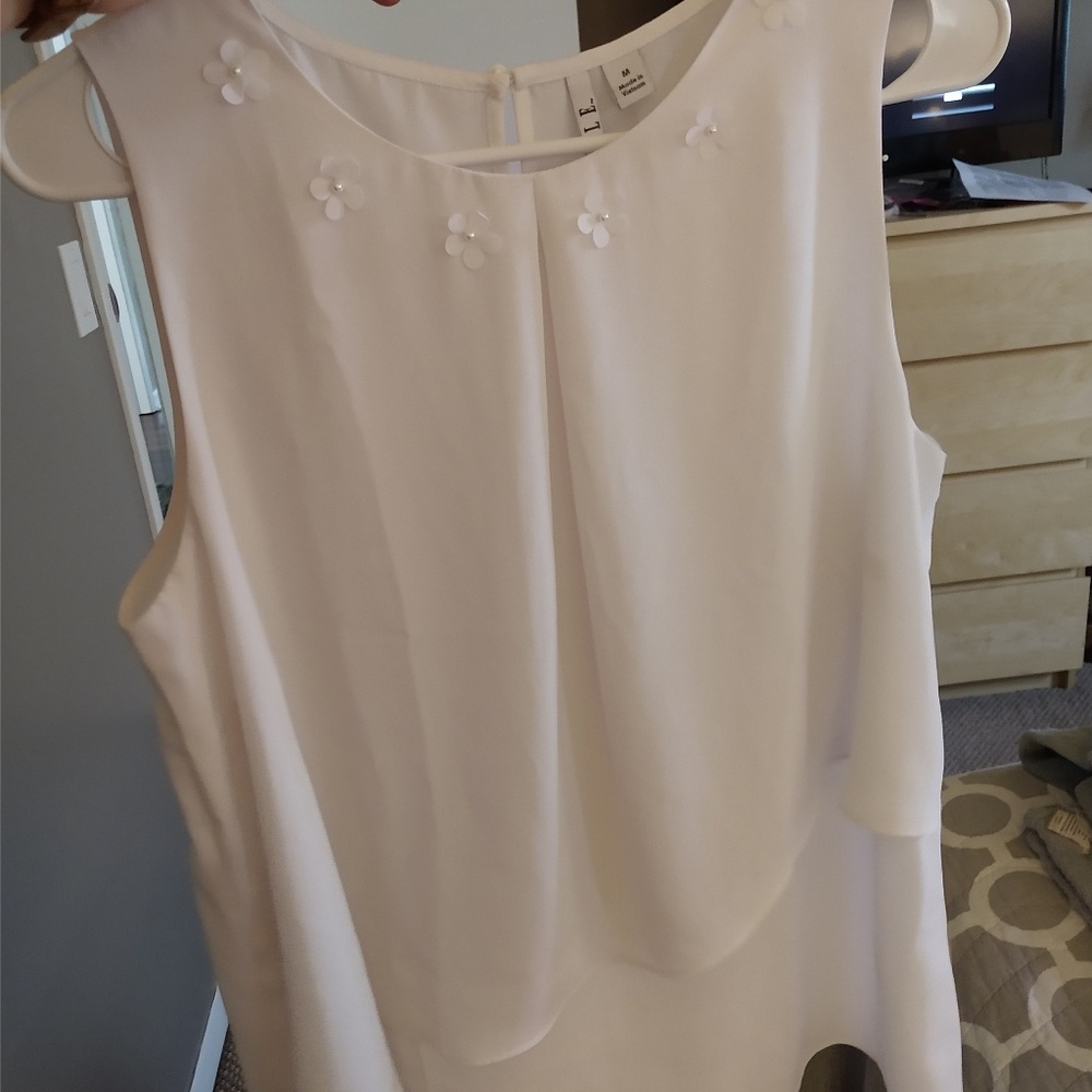 Flowy Beautiful Top!